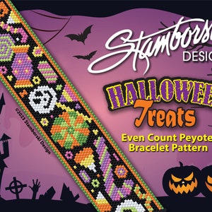 Può includere: Un modello di braccialetto a punto peyote a tema Halloween, colorato, con mais dolce, zucche e fantasmi. Il modello è intitolato "Halloween Treats" ed è un modello di braccialetto a peyote a conteggio pari.