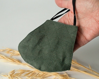 Green Quilted Linen Face Mask: Reusable Three-Layer Mask
