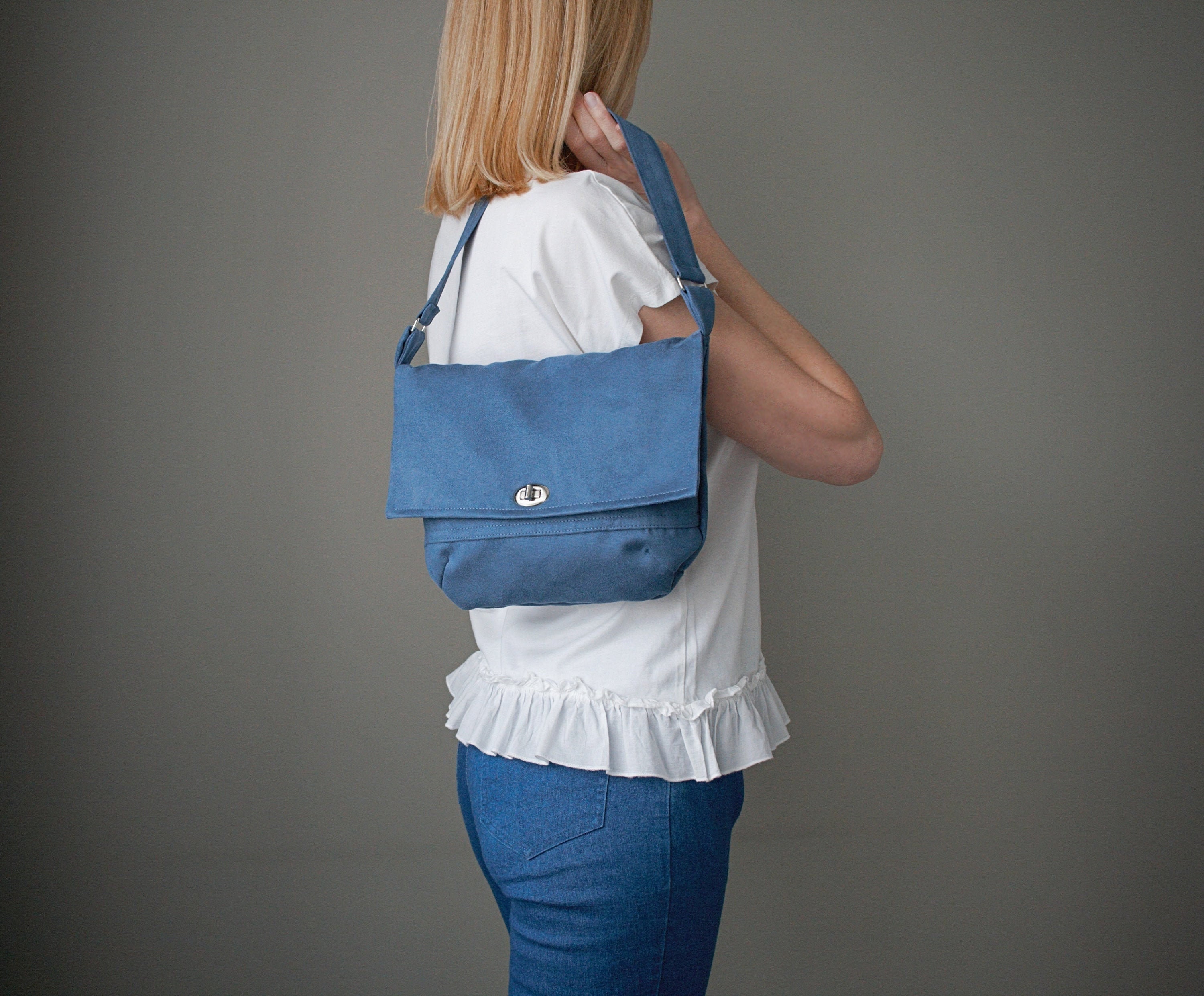 blue hobo handbag