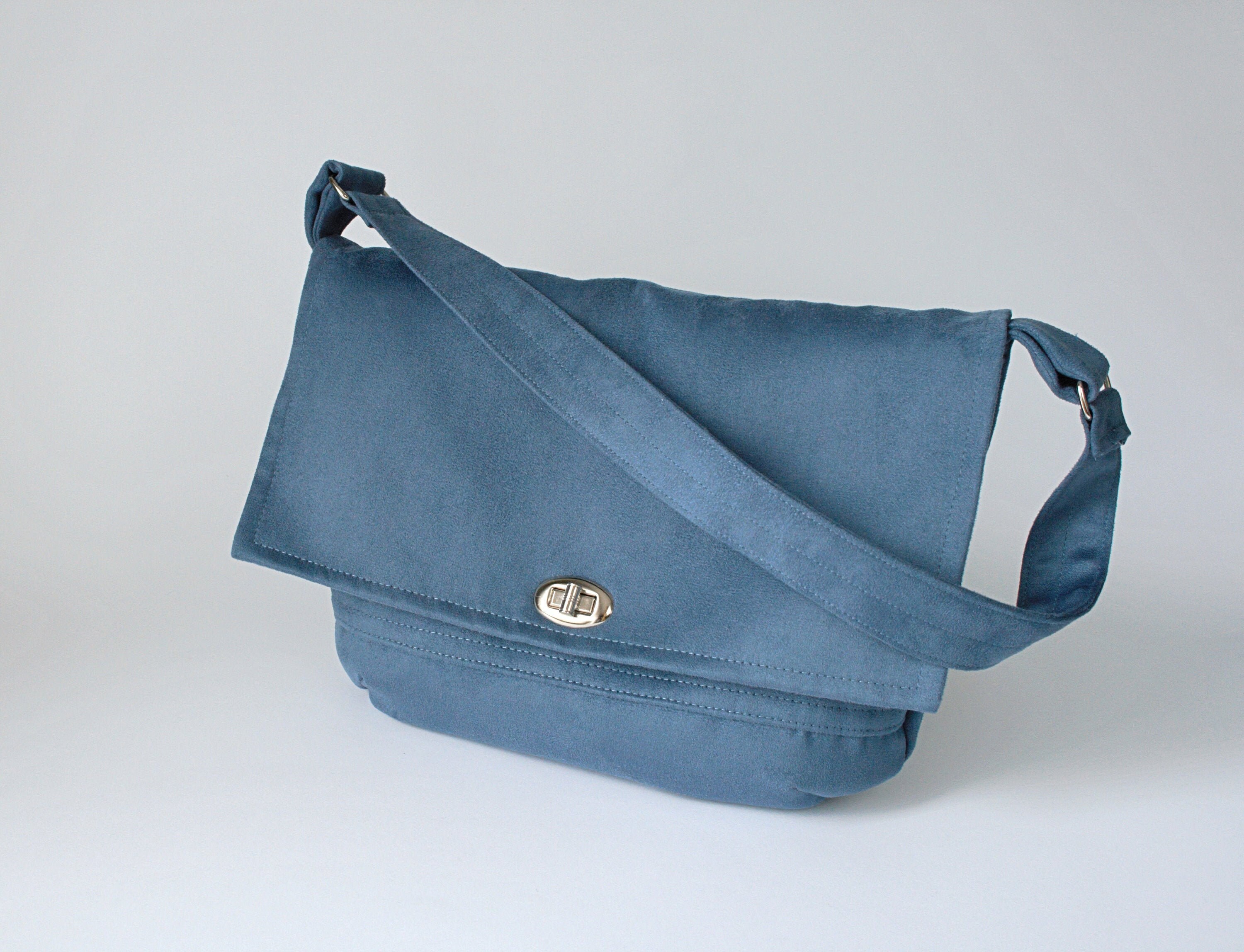 blue hobo handbag