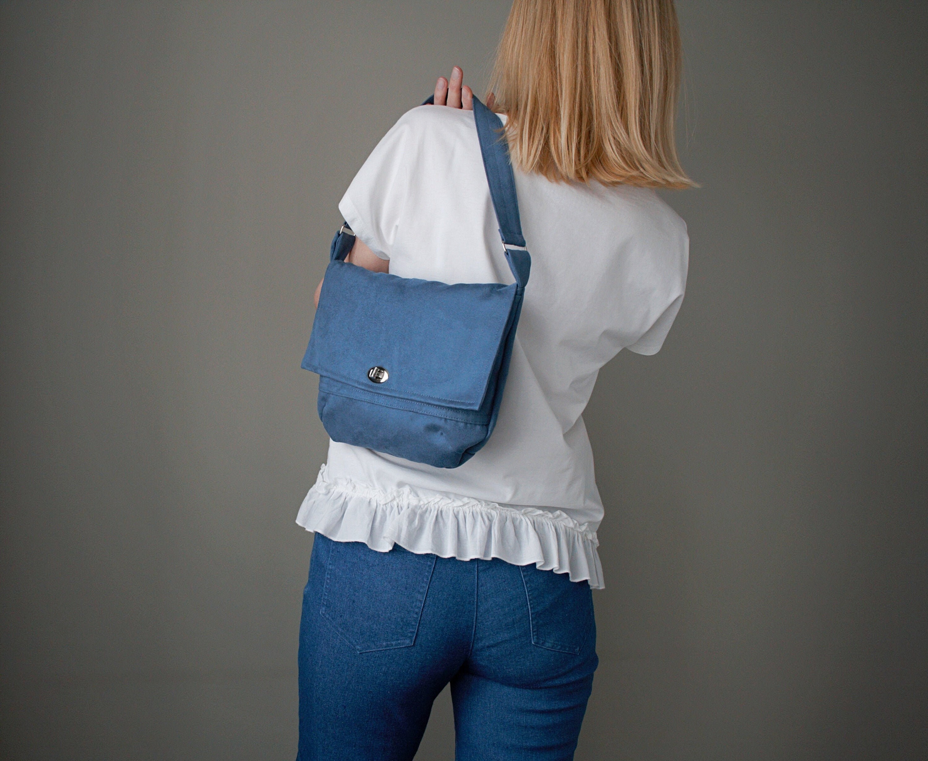 blue hobo handbag