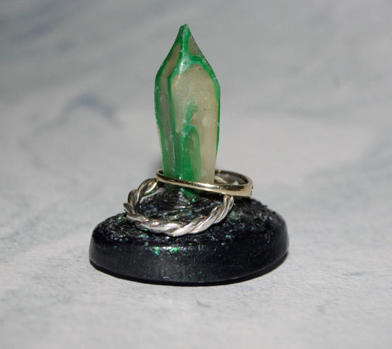 Crystal ring holder best sale australia