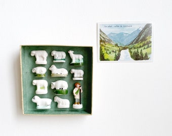 Mini tableau de fèves “Berger et son troupeaux” - Figurines miniatures moutons - Décoration vintage bébé / enfant / adulte mixte