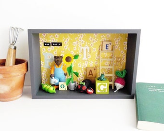 Diorama frame with figurines and letters “My little vegetable garden” – Children’s room decoration – Child/adult gift – Gardener gift idea