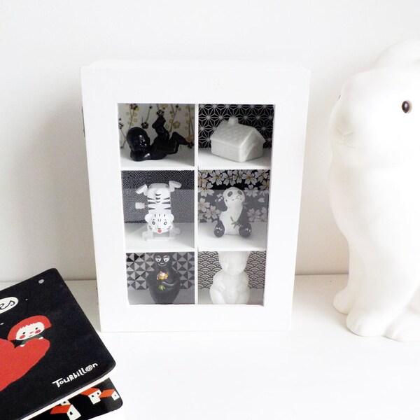 Miniature shelf with miniatures black & white - baby room decor / kids - birthday gift or Christmas - Diorama