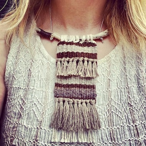 Small statement neckpiece