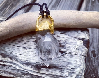 Tibetan quartz crystal pendant