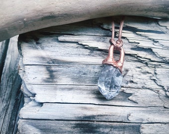 Mini quartz pendant