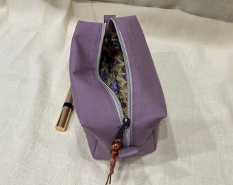 Linen cosmetic bag for makeup and toiletries, zipper pouch for daily essentials on-the-go, small linen case, boxy pouch, handmade gift