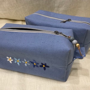 Linen cosmetic bag for makeup and toiletries, zipper pouch for daily essentials on-the-go, small linen case, boxy pouch, handmade gift