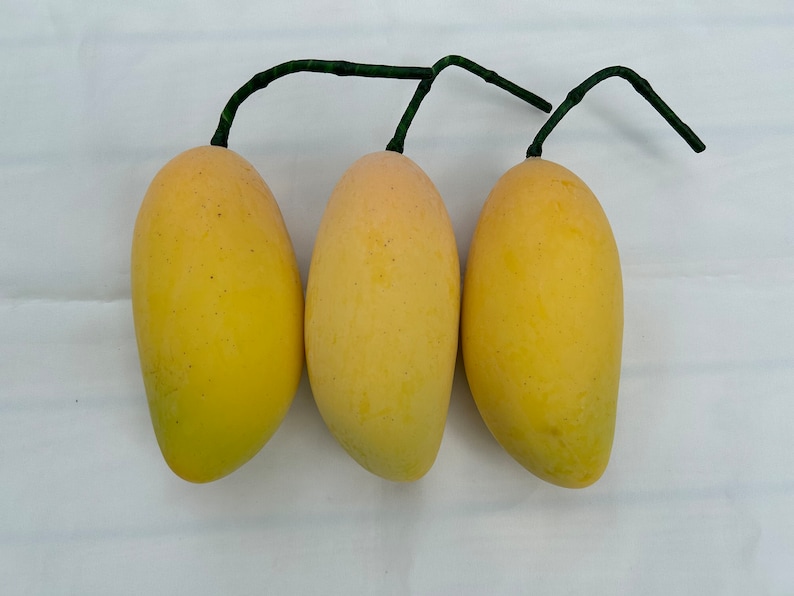 3 pcs Mangues artificielles Faux faux fruits pour laffichage Type 1