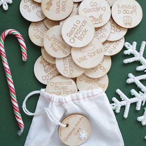 Jetons en bois du calendrier de l'Avent | Liste de seaux de Noël | Compte à rebours jusqu'à Noël | Activités de Noël | Cadeau de Noël pour enfants | Jeux de Noël pour enfants