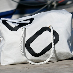 Recycled Sailcloth Medium Holdall image 1