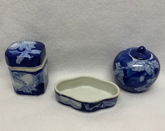 Vintage Small Blue and White Ginger Jar, Square jar and Tray, Chinoiserie, porcelain, ceramic, Trinket Dish, Catch-all, Jewelry Storage