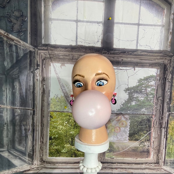 Display Mannequin head, hand painted, bubblegum, centerpiece, party centerpiece, styrofoam mannequin head