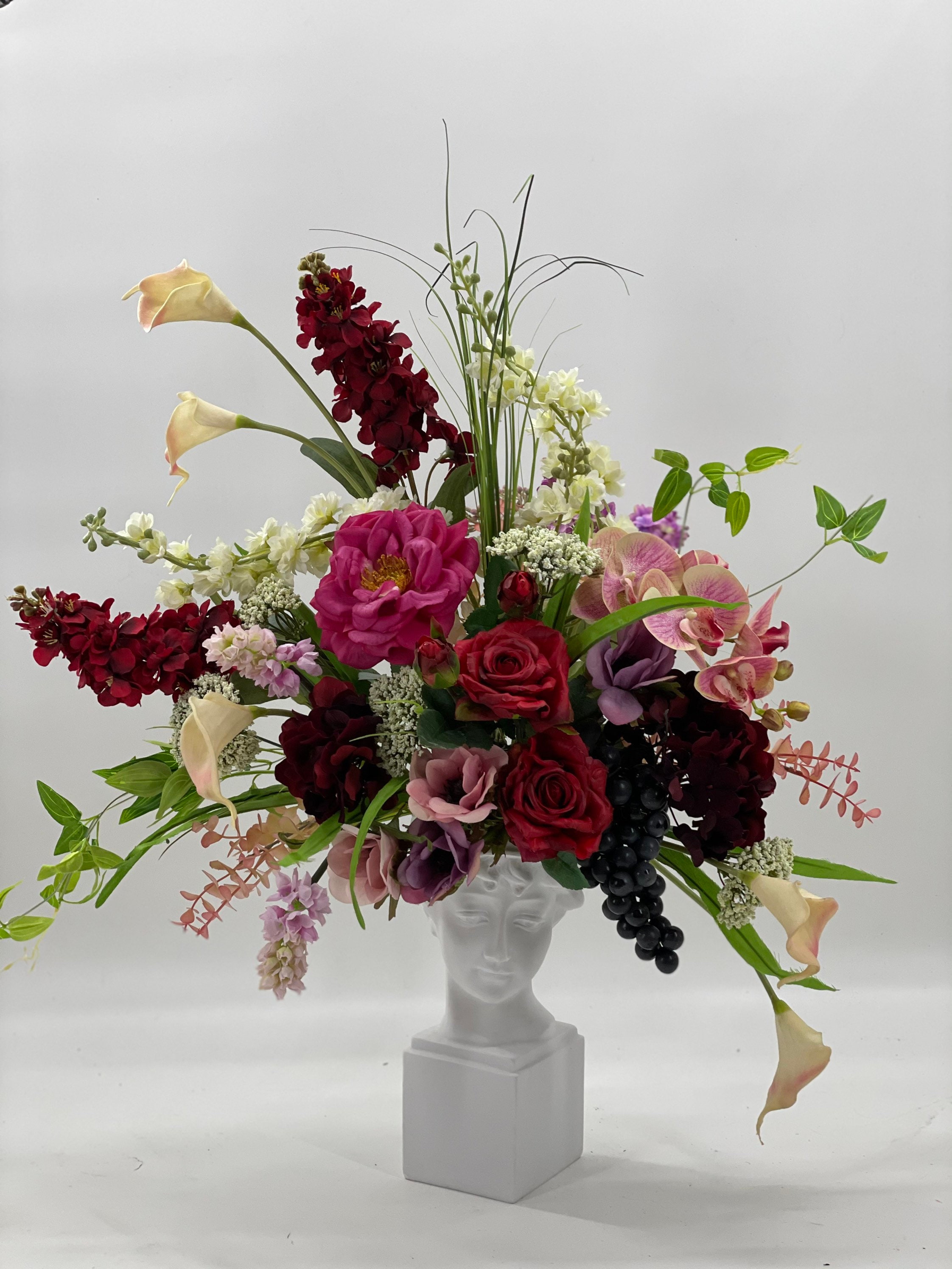 Artificial flower arrangement