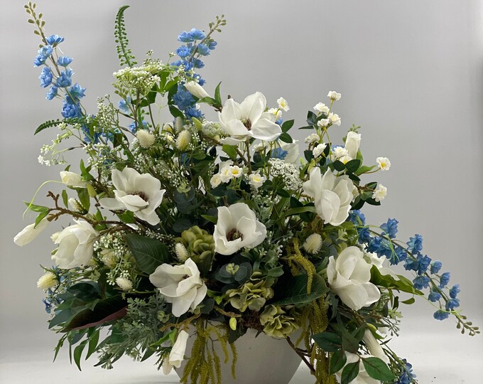 Luxurious magnolia centerpiece arrangement, spring arrangement, artificial flowers, nearly natural
