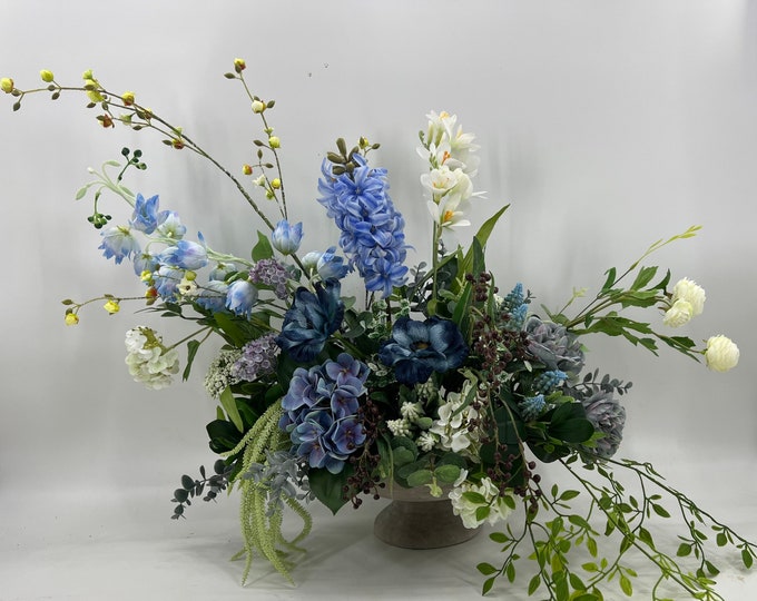 Artificial Flower centerpiece arrangement, spring arrangement, artificial flowers, nearly natural