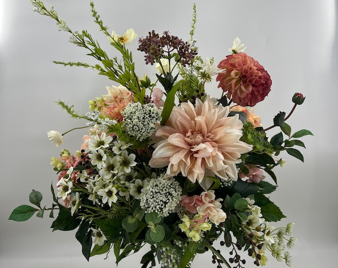 Artificial flower arrangement