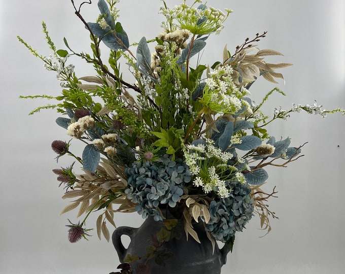 Large and luxurious Artificial fall arrangement, autumn arrangement, luxurious silk flower arrangement