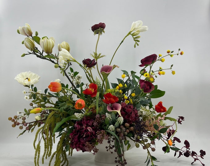 Artificial Spring centerpiece arrangement, spring arrangement, artificial flowers, nearly natural