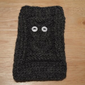 Knitted owl phone case, phone sock Gray