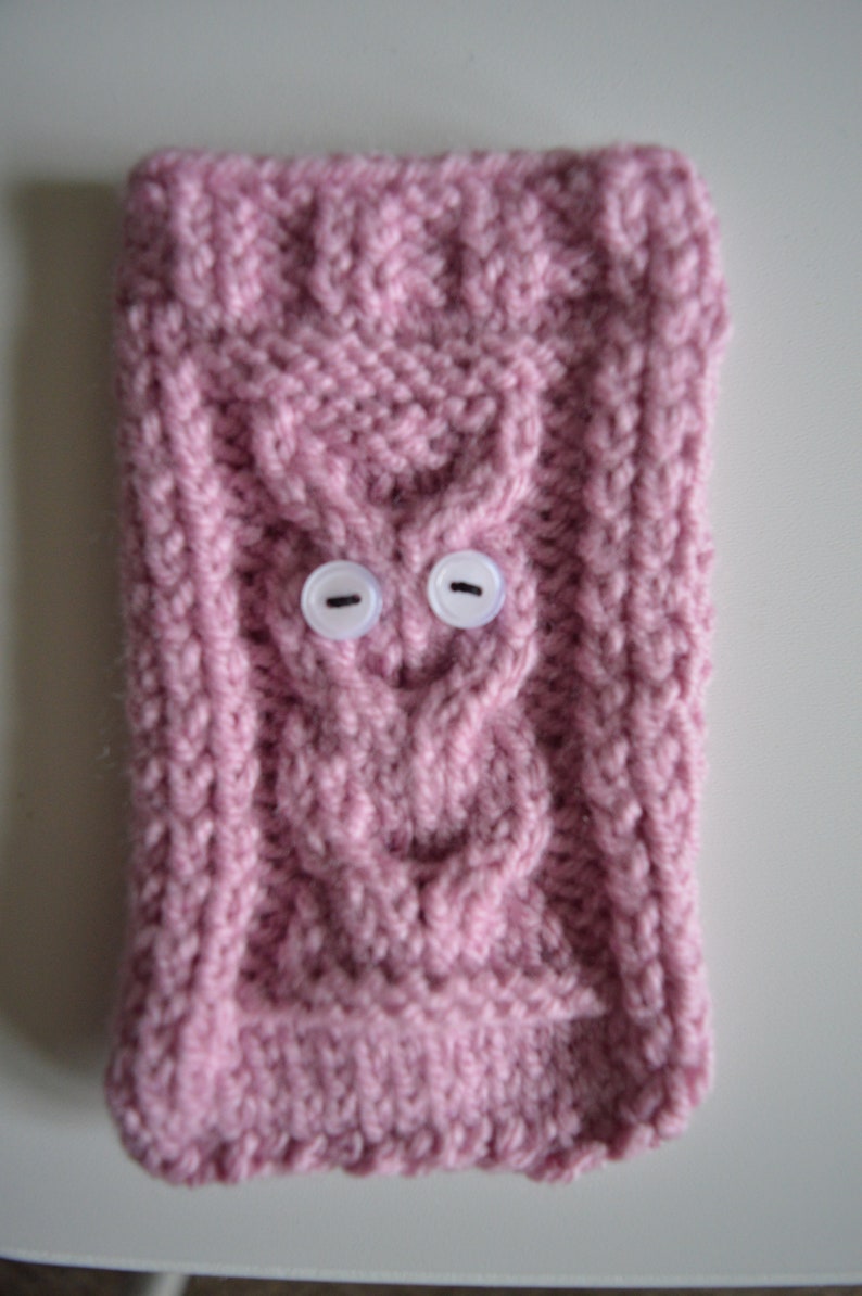 Knitted owl phone case, phone sock Pink