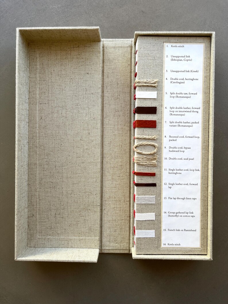 Bookbinding Sewing Sampler: 16 Historical Binding Styles, Handmade Book in Linen Clamshell Box afbeelding 2
