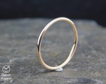 Size 3-8,5 US Hand carved warterproof acrylic stone ring Thin brown ring