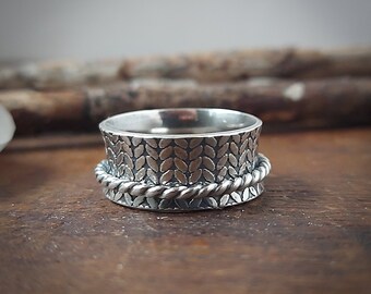 Size 7.5 (will fit like size 7) - Knit pattern spinner ring, sterling silver, spinning ring, meditation ring. Fidget ring. 150