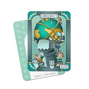 Può includere: Una carta blu-verde con un robot dei cartoni animati che tiene un globo. La carta ha la parola "CONSTRUCT" in uno stendardo giallo in alto e "0/0" nell'angolo in basso a destra.