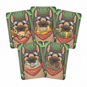 Puede incluir: Cinco cartas ilustradas con la palabra "JUNK" en cada carta. Cada carta presenta un perro pastor alemán de dibujos animados con gafas y un pañuelo rojo. Cada perro lleva un trozo de basura diferente en la boca.