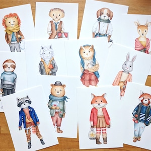 Ensemble de 12 Cartes Postales ou Affichettes 5 x 7 représentant chacune un animal habillé peint à l'aquarelle