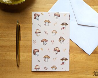 Carte de souhait Champignons dans un motif, intérieur vide avec enveloppe, illustré par Jaune Pop