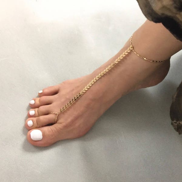 Gold, Silver Arrow Toe Chain Anklet • Dainty Foot Chain • Boho Body Chain • Beach Jewelry