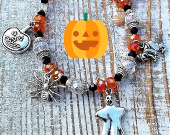 Bransoletka z zawieszkami na Halloween Bransoletka z zawieszkami na jesień Biżuteria na Halloween Urok dyni Urok pająka Urok czarownicy Urok ducha Jacka O Lantern