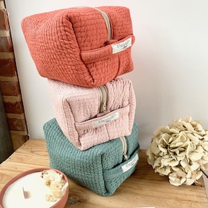 Quilted toiletry bag, rectangular toiletry bag, terracotta toiletry bag, powder pink toiletry bag