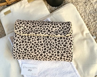 Leopard double gauze nomadic changing mat, travel changing mat, nomadic changing mat, change mat, birth gift