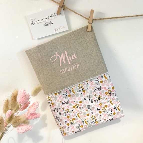 fleurs roses - Protège carnet de santé personnalisé fille - Cadeau naissance