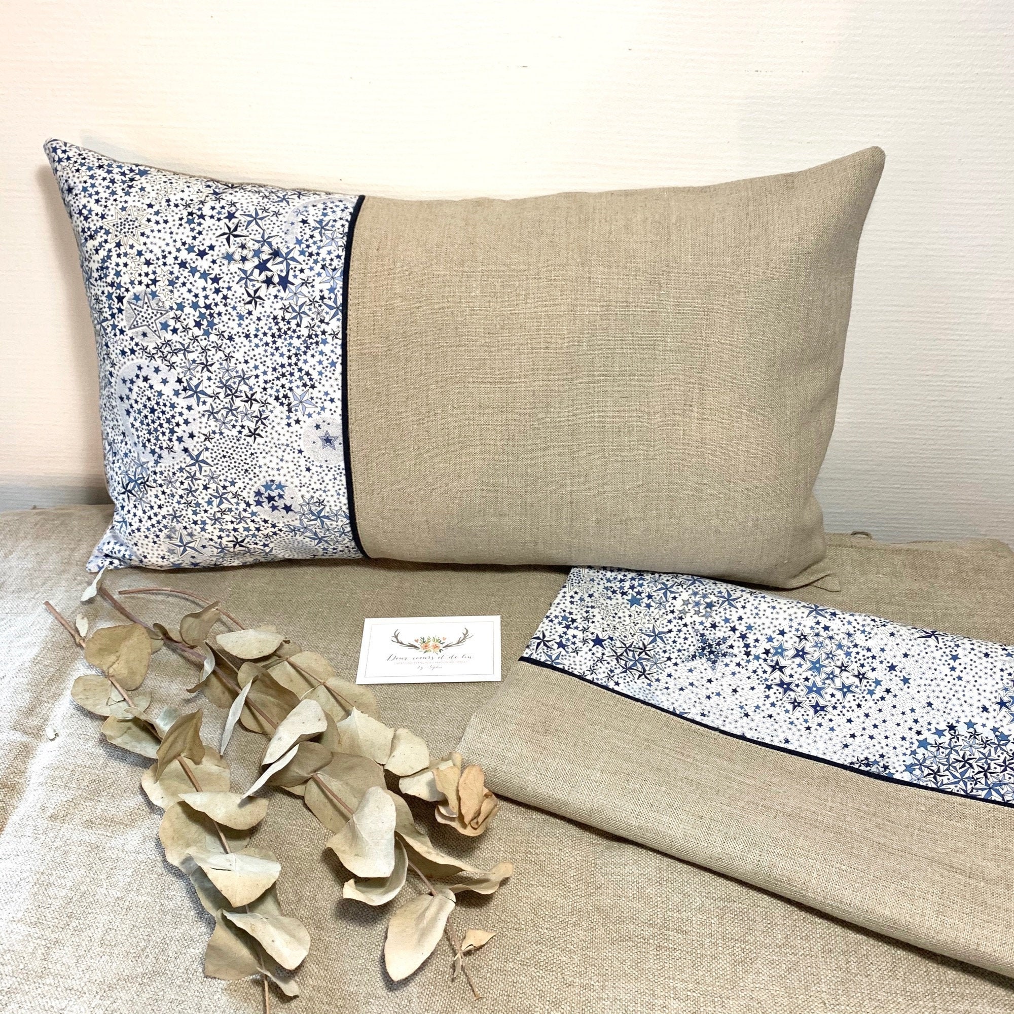 Housse de Coussin Personnalisable Lin et Liberty Adelajda Bleu Marine, Coussin Personnalisé, Cadeau