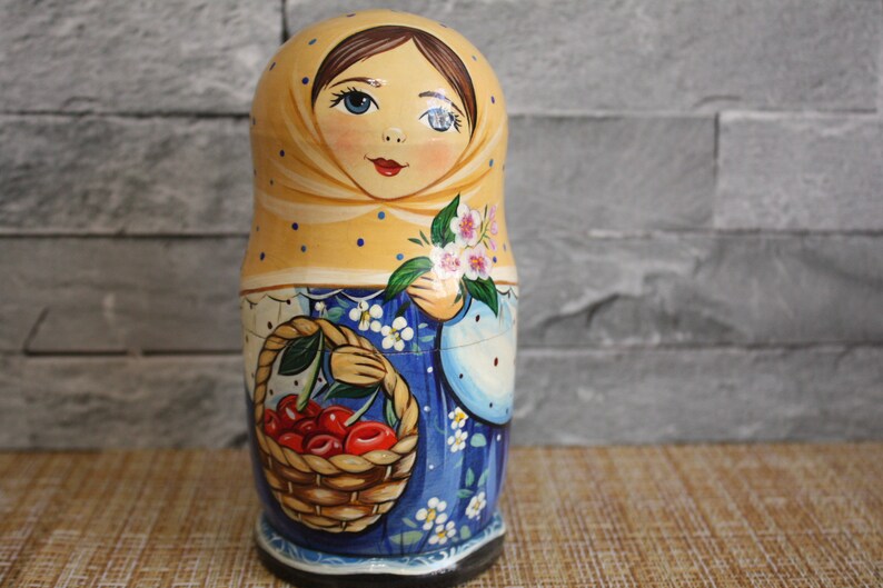 poupee russe en bois