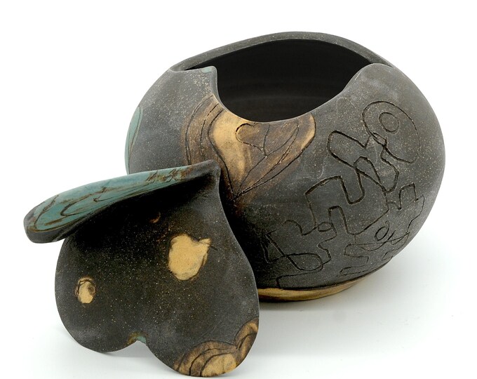 Unique ceramic art decor and homeware von MiaeKimCeramics auf Etsy