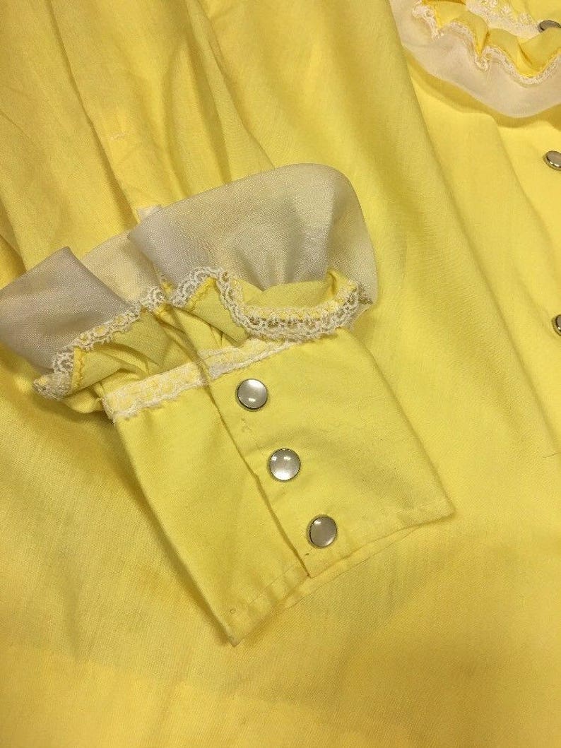 Woman/'s Western Shirt Retro Hipster Rockabilly 1960-70 Vintage Blouse Ruffles Lace Vintage Western size 38 Horse Wear Hick H Bar C
