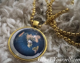 True Earth pendants! Show the whole world you&#39;re woke af with this stylish necklace in silver or bronze!