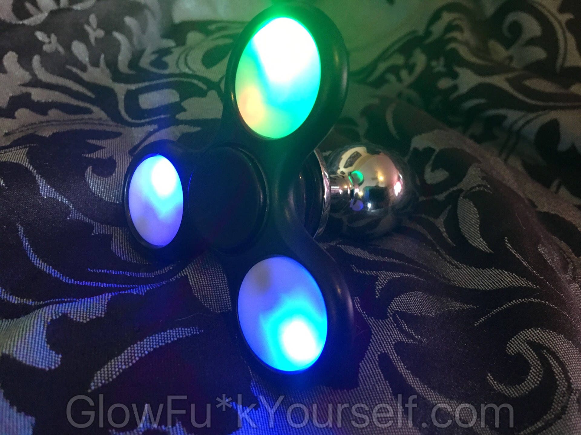 Fidget spinner anal plug