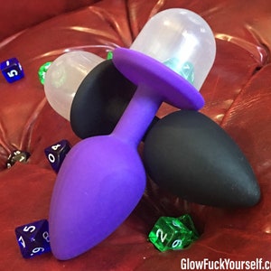 D20 twerk-o-matic booty dice butt plug Mature adult role play D&D gamer table top rpg tail silicone party toy adhd fidget sexy nerd image 3