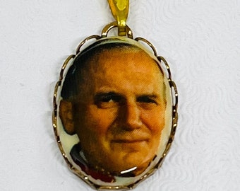 Vintage religious medallion, Pope John Paul II medallion, 3/4" medallion with a 14k gold filled snake chain