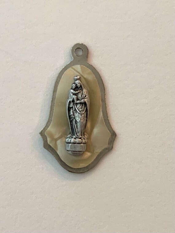Saint Anne religious medallion, religious pendant… - image 3