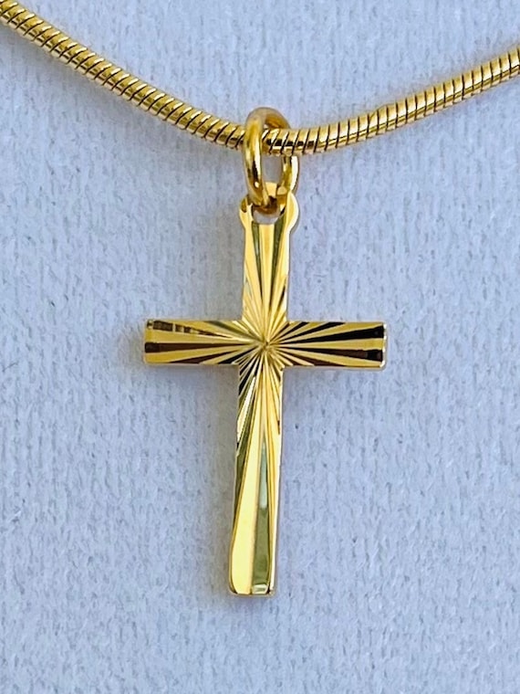 Gold cross, diamond cut design, 7/8 inch long 14k 