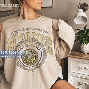 Limited University of Colorado Boulder (1876) crewneck sweatshirt, Vintage Style University of Colorado Boulder (1876) Shirt